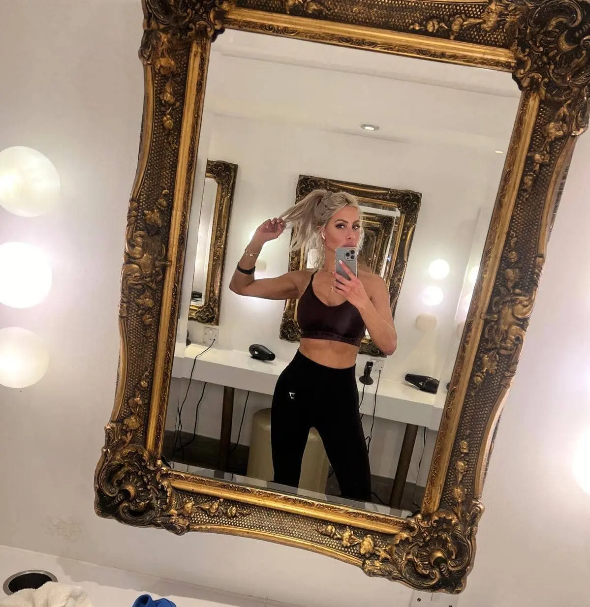 london escort taris10