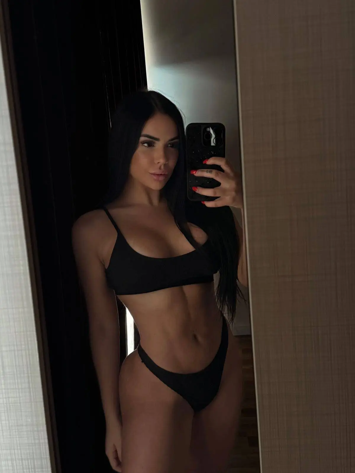 london elite escort alana7