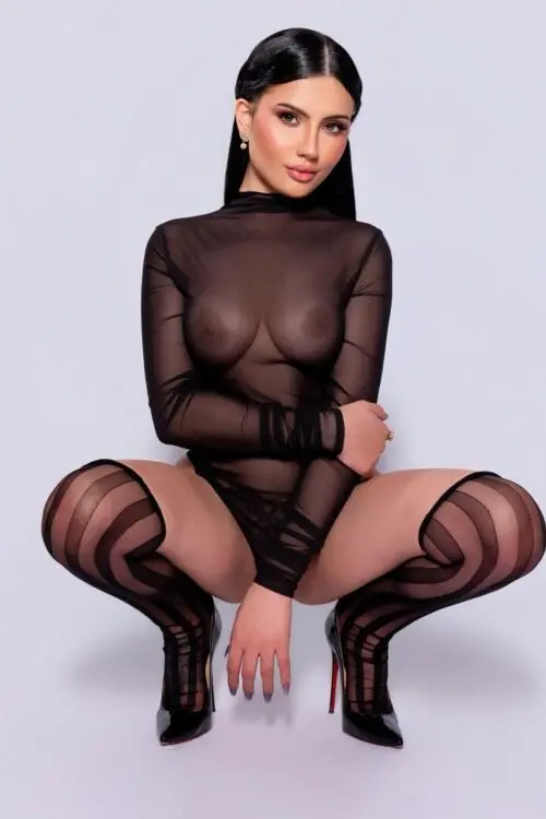 Pera, escort in West Brompton